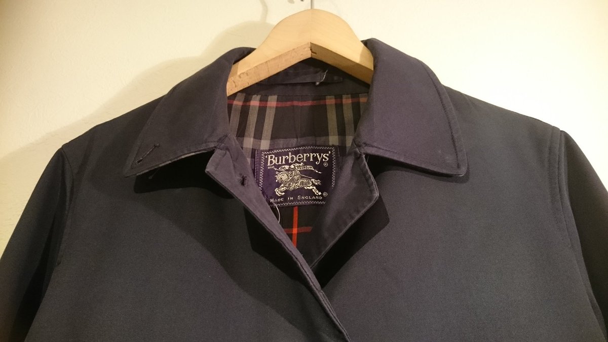 三軒茶屋ミラータイム Burberrys ショートトレンチコート Made In England ネイビー ベージュはすでに持ってる方の２着目に Burberry Trenchcoat Coat Used バーバリー トレンチコート トレンチ コート 古着 古着屋 三茶 T Co