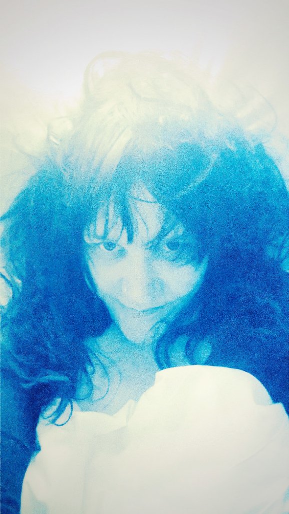 SatuYlavaara's tweet photo. Almost ready for Twin Peaks... #TwinpeaksArt portrait in blue #selfportraitsz #issuli 03/17 Sweden https://t.co/JN7FE87ZLI