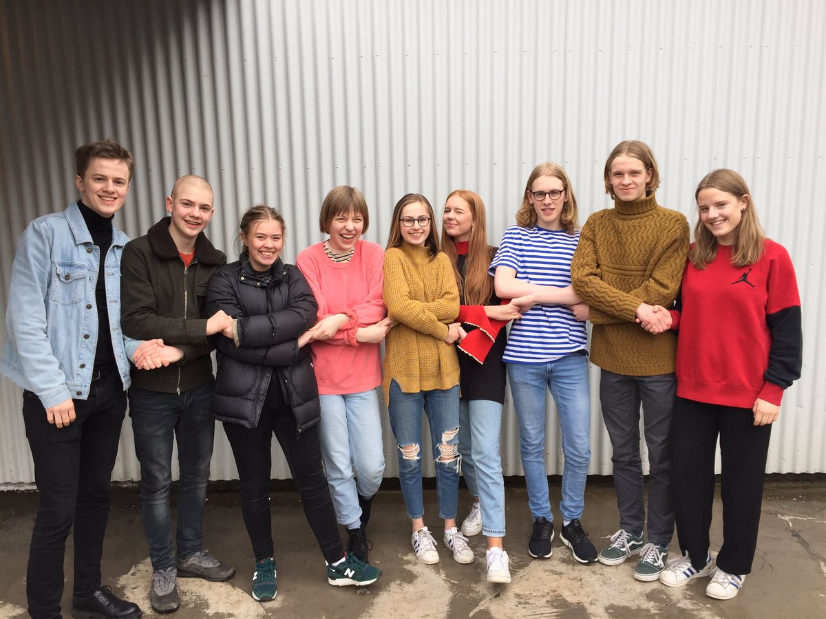 Skrallskipti!!! Gamalt skrall þakkar fyrir frábært ár og óskar nýju skralli velgengnis á komandi skólaári! ❤❤