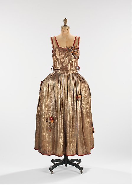 ModaTejidos's tweet photo. #robedestyle #LANVIN 1922, #France #silk #metal Col. @metmuseum https://t.co/0yZYQli7Fs https://t.co/Cy1BshAd8K