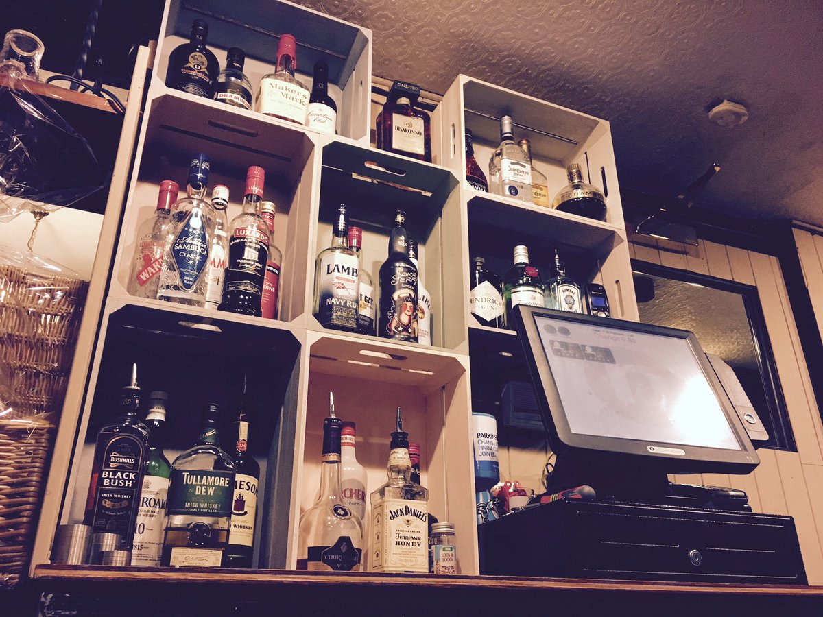 RedLion_HB's tweet photo. New back bar 😄😄😄 https://t.co/o8zUDixsf5