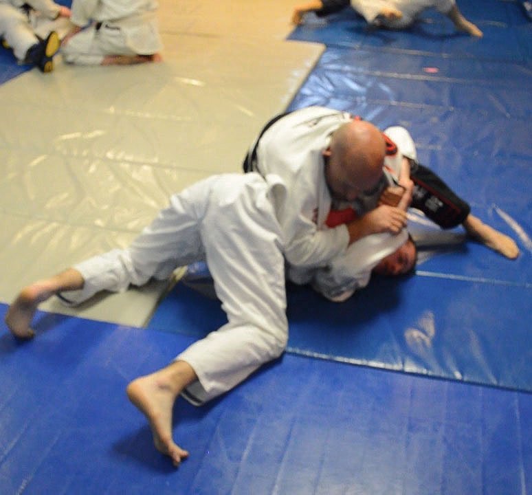 TeamTenbears's tweet photo. Striving for perfection at Tenbears MMA!   
Tenbears MMA https://t.co/hnV8J9kQSY https://t.co/IYmdLMhHw6