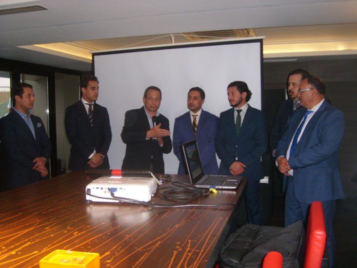 Presentación con las autoridades de #Tánger del nuevo vuelo directo con Palma buff.ly/2o4RAJv