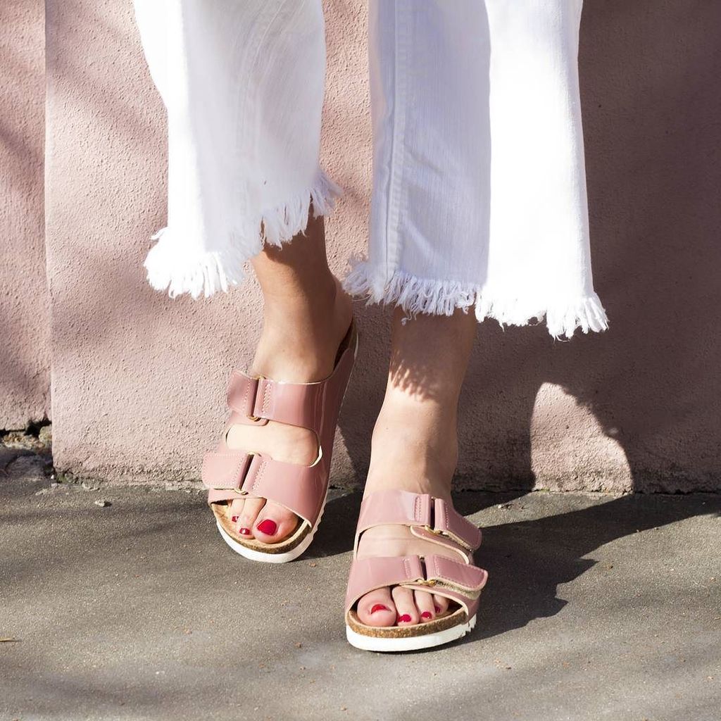 iconabio's tweet photo. #sandals #iconabio #ecofriendly #cork #pink #ss17 #shoes #footwear #fashion #style #styleinspiation #sustainable #… https://t.co/67PDhvwvne https://t.co/f7vTBPM5IR