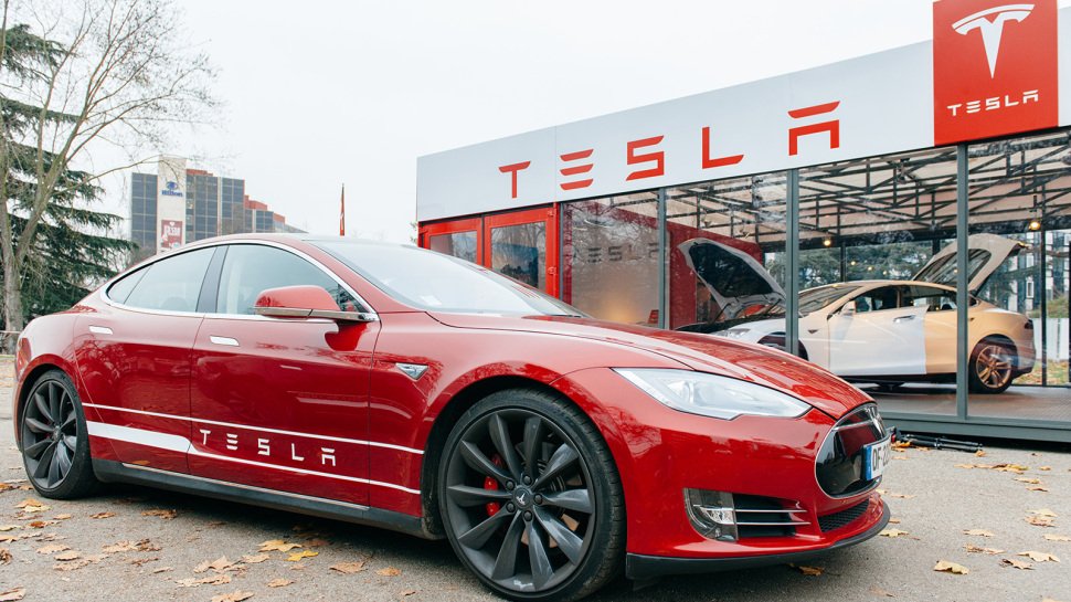 The market has spoken: #electriccars are the future - #Tesla is now worth more than Ford &amp; General Motors ow.ly/98Du30aEJnU via <a href="/grist/">grist</a>