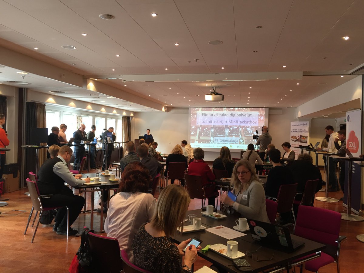 SyvaniemiAM's tweet photo. #minihackaton @Aitojamakuja ja 15 yritystä joiden tahto on tuoda #lähiruoka kuluttajalle ja #tuottajalle #isompisiivu https://t.co/LxozBl42GV