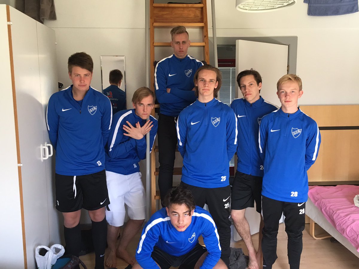 Får den här tweeten 500 rt's plus likes innan 24.00 imorgonkväll färgar det här gänget håret ASK-blått #forzasportis