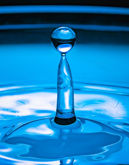 teemutretjakov's tweet image. New artwork for sale! - &quot;Bounding blue liquid droplet falling to the  pool of pure water&quot; - teemutretjakov.com/featured/bound… @fineartamerica