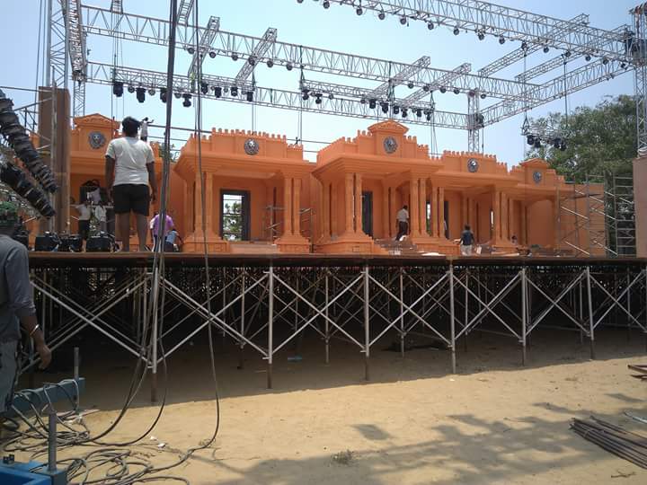 PROSakthiSaran's tweet photo. Exclusive : A Grand Stage is getting Ready for #Baahubali Audio Launch @ssrajamouli @RanaDaggubati
#YMCA #Apr9th https://t.co/GBHhBnZlb3
