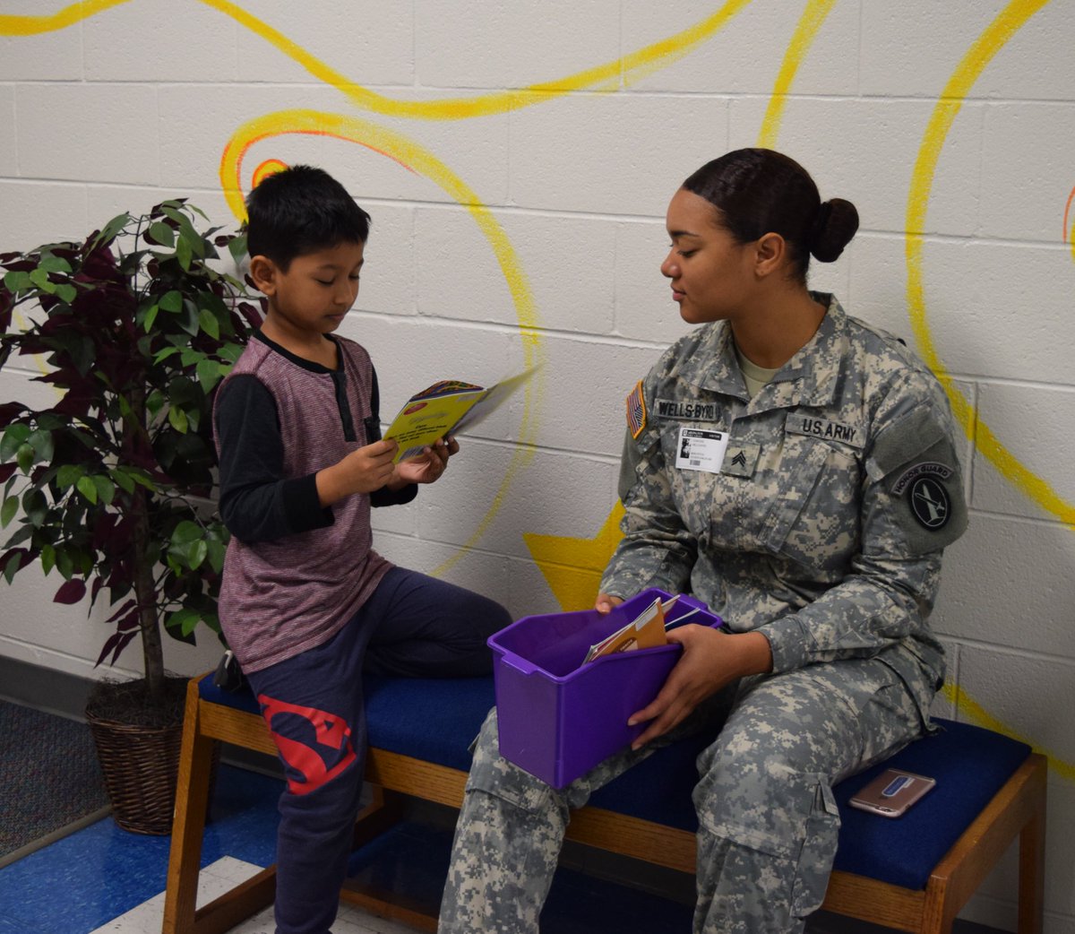 RandolphStars's tweet photo. SGTWells-Byrd from @JBMHHBOSS serves as a volunteer &amp; coordinator-Reading &amp; Recess-what fun! #nationalvolunteermonth #perfectpartners https://t.co/CgZjQc2bUl