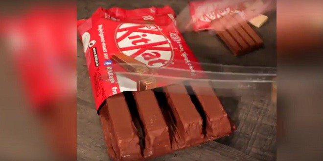 flashinfoma's tweet image. Vidéo – La recette pour réaliser un Kit Kat XXL bit.ly/2nlcHKj
