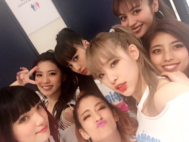 LDH60768340's tweet photo. なんかこうして見たらみんなめっちゃ昔若いよな〜💕でも今も昔もほんま可愛い😻これからもどんなことがあってもHappinessを応援し続ける💕✌️ https://t.co/paWRu7ToyH
