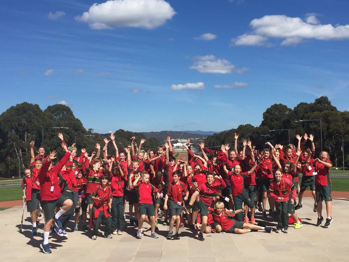 CorpusG6's tweet photo. What a credit these amazing kids are to their parents! What an amazing trip. Thank you, Grade Six! https://t.co/tJ4rHPTMJT