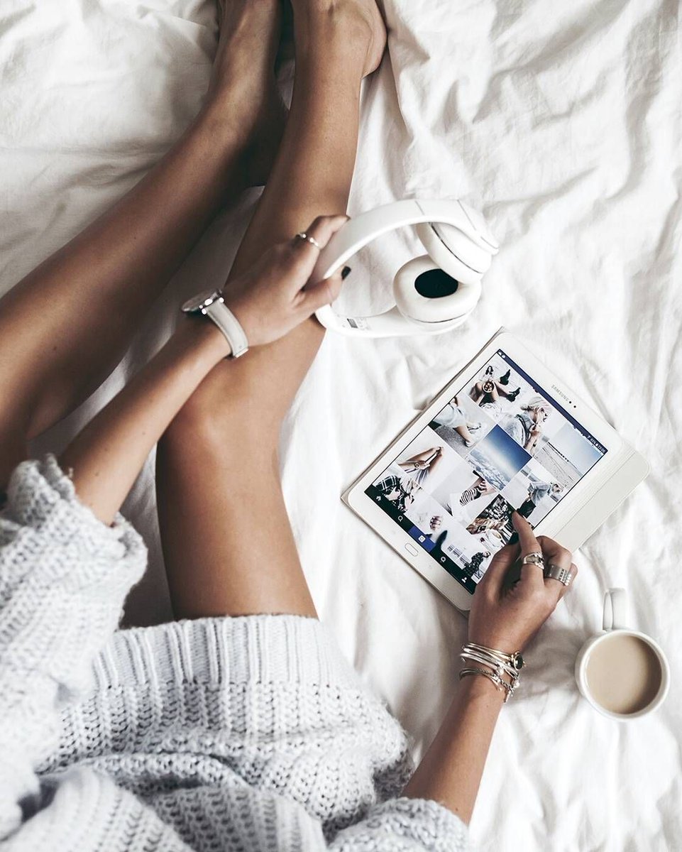 activatesocial_'s tweet image. Need something to do tonight? Listen up! 26 Women-Run Podcasts You Should Be Listening To #TheBLedit (pic: @Jmikuta) bit.ly/2plRVe0