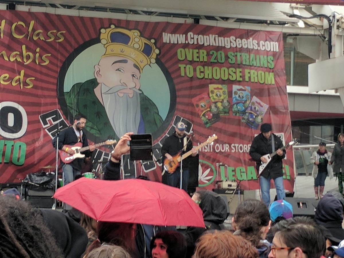MustStashHat's tweet photo. What a day! @420Toronto @YDSquare #420toronto2017 more footage coming soon! @ErinGoodwin85 @CropKingSeed #jamband @L4LM #funk #groove #420 https://t.co/nxv4LkXNkb