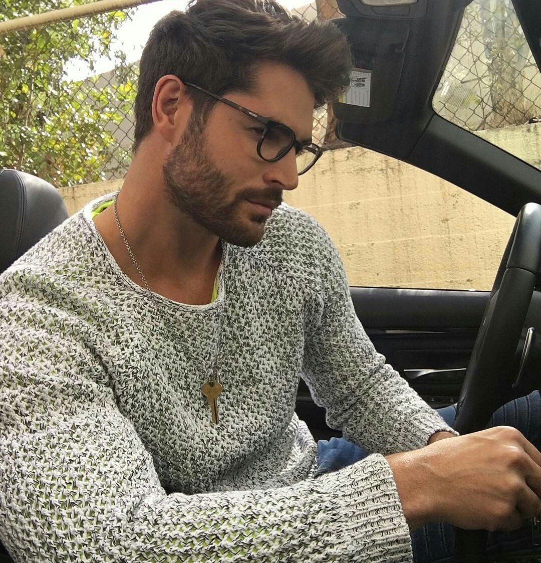 JamesThompsonFk's tweet photo. Que tengan buena tarde! ✨ https://t.co/MVoXjdfpFh
