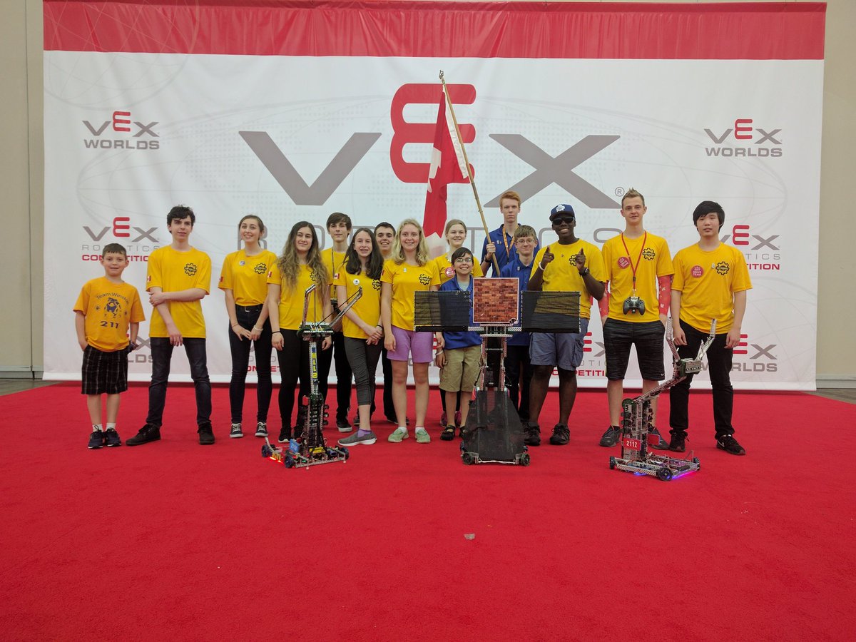 211Robotics's tweet image. SWC Robotics team at #VEXWorlds in Louisville, Kentucky. @JohnShawSWC @dsbn @DSBNTech @swctvnews #SWCTVStartsNow