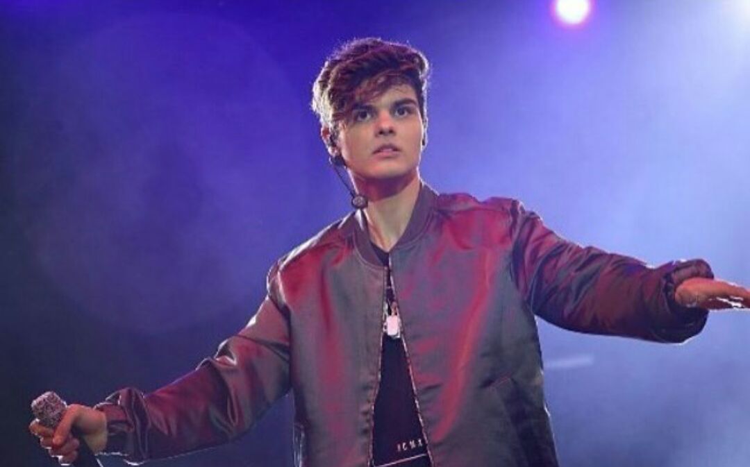 nicollevega29's tweet photo. Quiero a @AbrahamMateoMus en #Viña2018 @cotyreginato @elfestival @SonyMusicChile ENCANTA CON SU VOZ😍🎶 https://t.co/q1m2T9DZP6