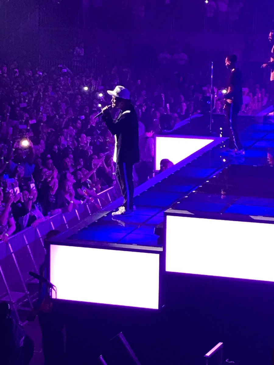 janescarson's tweet image. #tonight 🔥 💎🔥💎🔥💎🔥💎🔥@BrunoMars