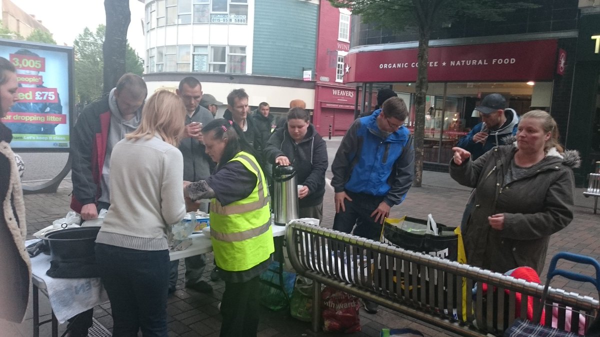 NGstreetknights's tweet photo. Food run went really well! Plenty of hot food for our guys tonight! https://t.co/2Gjt9AF1Wg