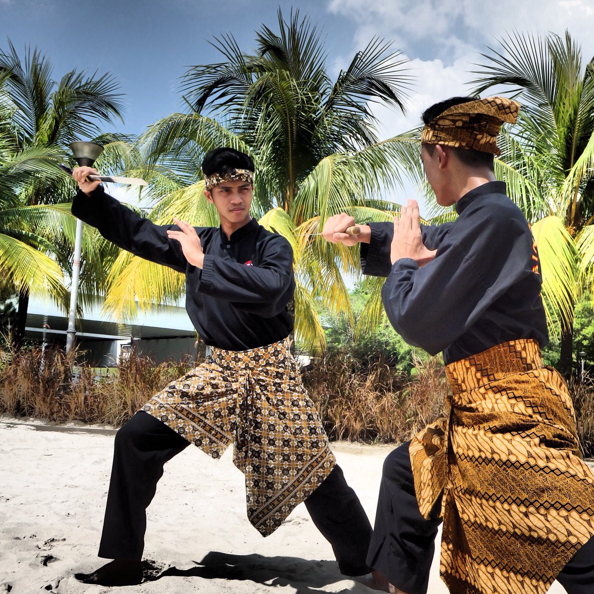 SPSILAT's tweet photo. YAY SP Silat will be performing this Tues 25/04 at T11SQ for CCA Carnival 🎡 If you miss it don't worry you can catch us at our booth S15 ✨✨ https://t.co/JNSleebtn9