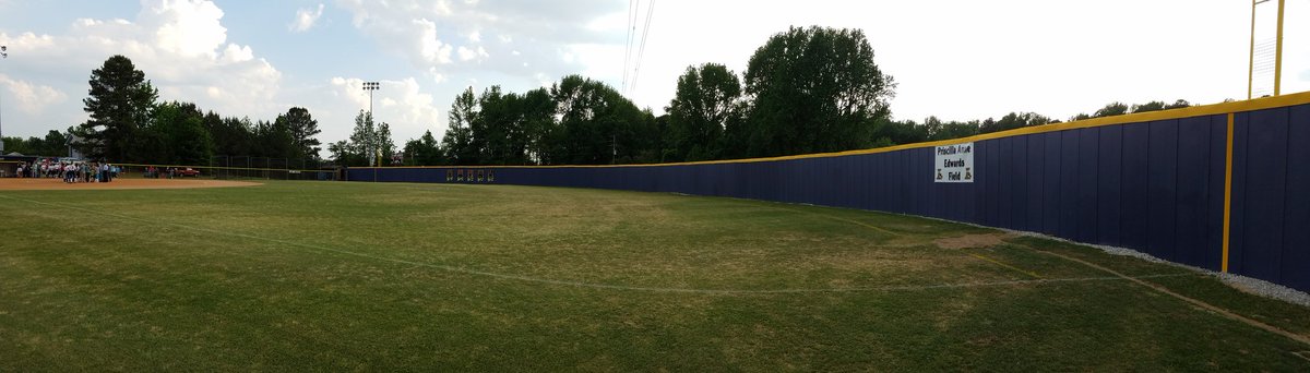 LCHS Softball tweet media