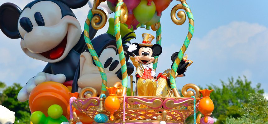 disneydiary365's tweet photo. 東京ディズニーランドのデイパレード「ハピネス・イズ・ヒア」は、今日から再開します！ https://t.co/LIe0eNAUdE