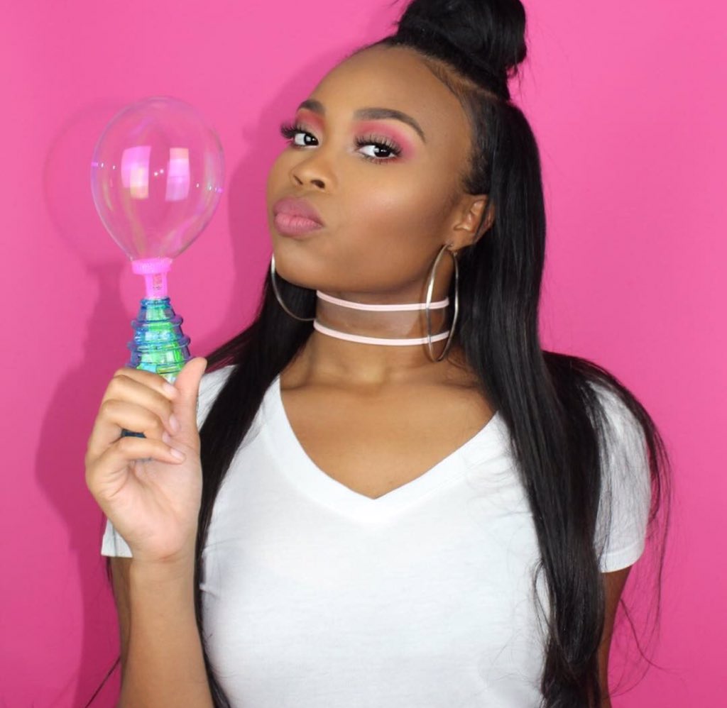 theninarenae's tweet image. My rap name is 21 bubbles🔫 💕#issashoot