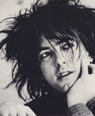 Is Friday I\m in love!!! Happy birthday Robert Smith!! 