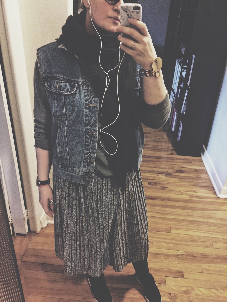 fresh_l_edition's tweet photo. LOTD: Have a best, wonderful and blessed weekend #tgif #tgis #lookoftheday https://t.co/SClGyEKptC