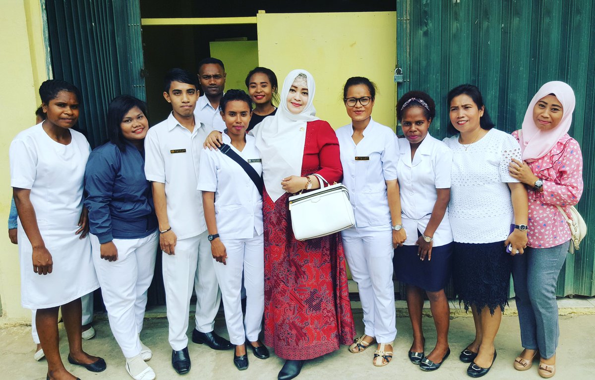 fahiraidris's tweet photo. #JadwalSenator Kunjungan Kerja #BAP Badan Akuntabilitas Publik @DPDRI ke Akademi Perawat Jayapura di Abepura #Papua ⚘ #21april2017 https://t.co/j7hm5zlBI6