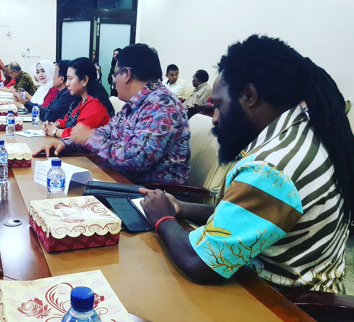 fahiraidris's tweet photo. #JadwalSenator Kunjungan Kerja #BAP Badan Akuntabilitas Publik @DPDRI ke Kantor Gubernur di Jayapura #Papua ⚘ #21april2017 (1) https://t.co/9OlgBgYJ5m