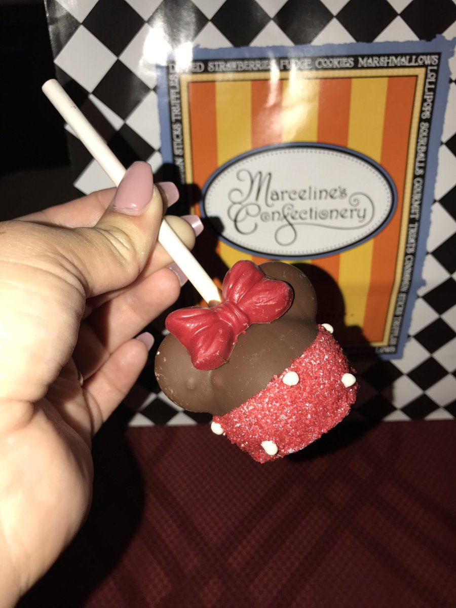 corinnascorner's tweet photo. Disneyland calories don't count right? 🙈🙈🙈 https://t.co/EWIWCqA8Bi
