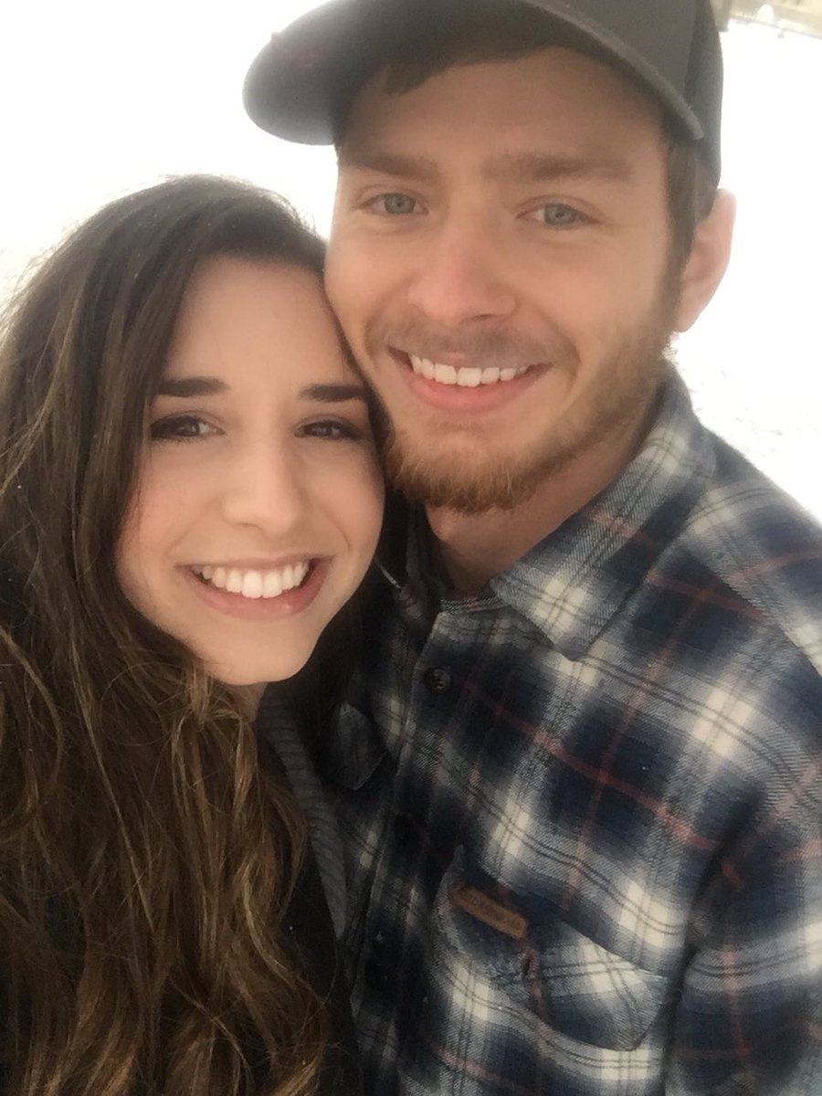 Emily4547's tweet photo. Can't wait until he lives closer and we can spend each monthiversary together! Happy 9 months My Love 😍 https://t.co/c8RXgT3vKS