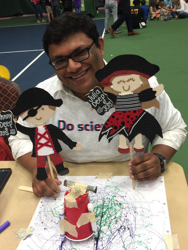 DrDLNEducator57's tweet photo. #doscience Julia Deep and Johnny Deep travel to Bellarmine #deeperlearning #Jcps_CES https://t.co/LO1f9MbsPU