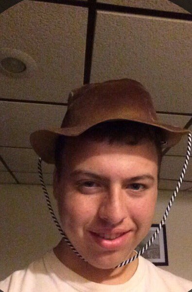 jarmbrust_'s tweet photo. HBD Jahn!! Hope ur day is 5/5 lol #getit #ap5ever #itscalledcheating #mittens #globandgo @jjking7777 https://t.co/tvidO2tXEc