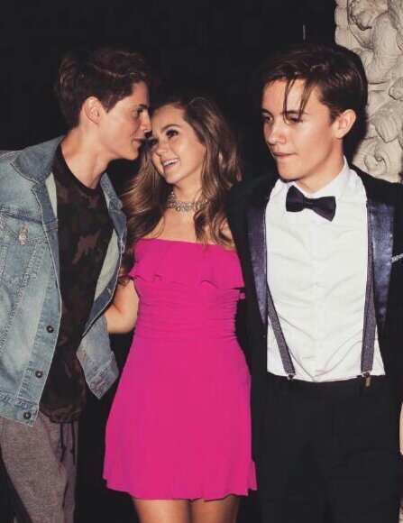 normanjace07's tweet photo. Glowup at its finest......😯🙊💚💙💜
@jacenorman @NoahUrrea @Brecbassinger https://t.co/7M3xT8SIGV