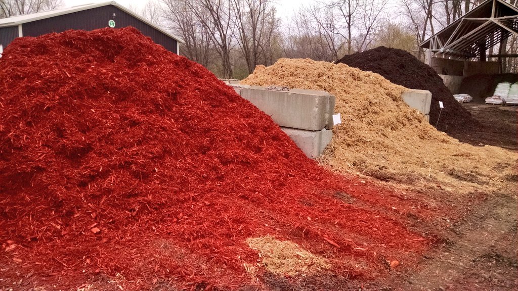 CountrysideLL's tweet image. Looks like a great weekend to do some work in the #garden. Fresh #mulch is available for pick-up​ or delivery @CountrysideLL .
