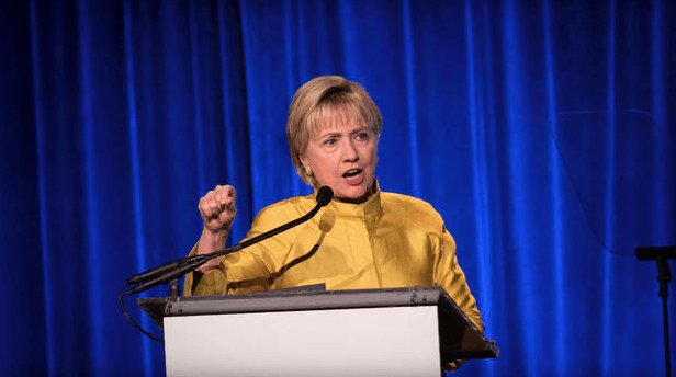 HillarySpeeches's tweet photo. Clinton Warns LGBT Community of Trump During New York Speech @HillaryClinton https://t.co/G3aHZW0WfB https://t.co/UrQE48O6fb