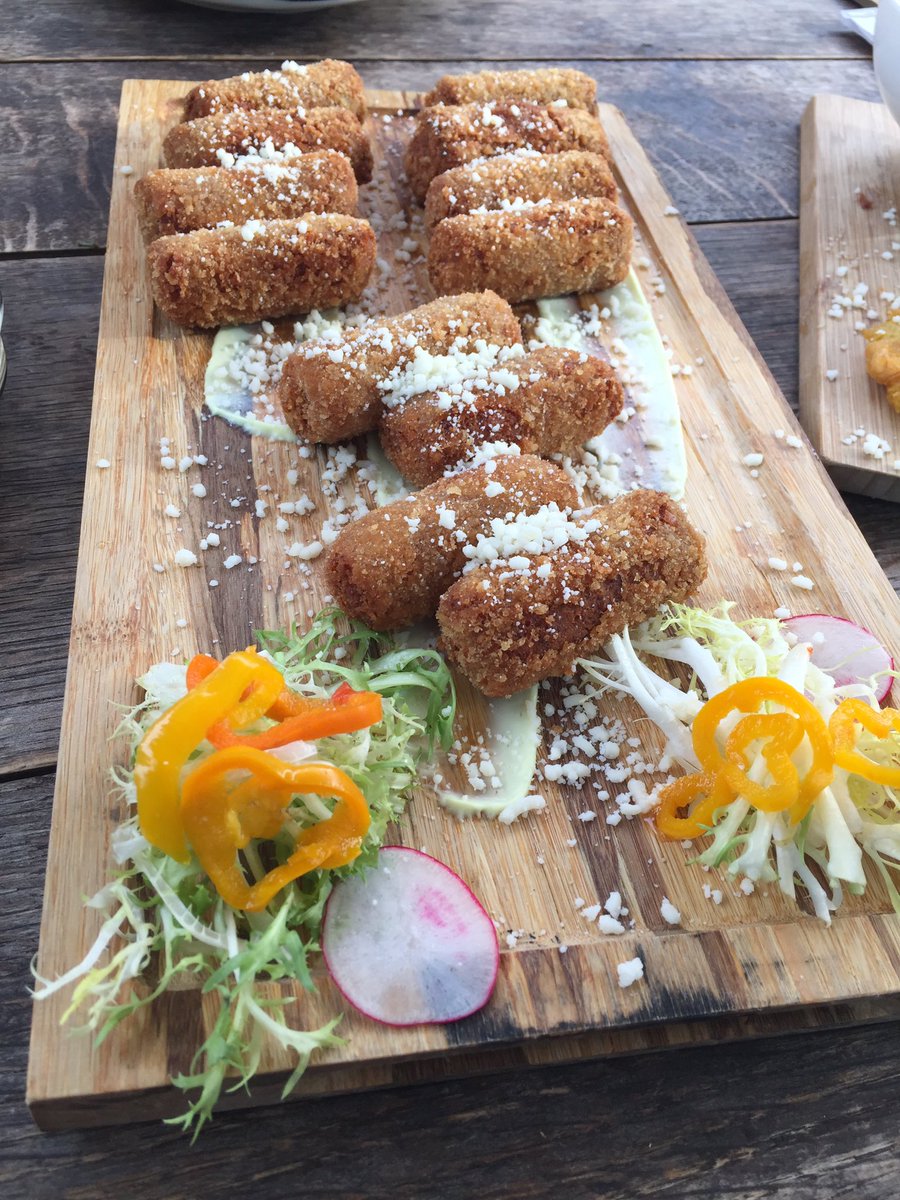 mgcopping's tweet photo. More goodness from @doceprovisions #littlehavana #miami #305eats #doceprovisions https://t.co/MkccO4DbgE
