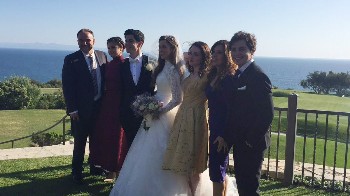 backtcdcember's tweet photo. David Henrie invited the whole Wizards Of Waverly Place cast to his wedding, my inner child is crying, this made my entire year https://t.co/XdUD3p2xRD
