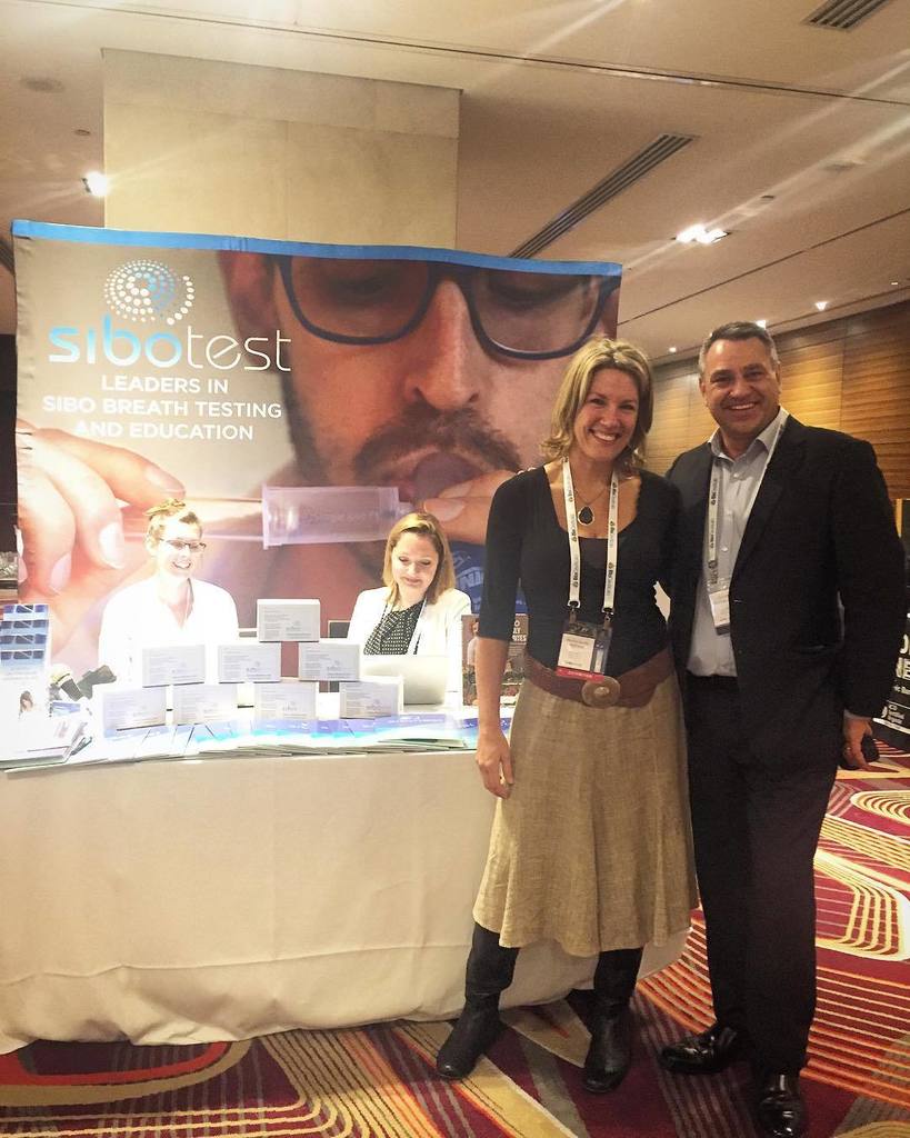 FXMedicine's tweet photo. ๐Look who we bumped into at the 5th BioCeuticals Research Symposium! Dr Nirala Jacobi from #SIBOtest If you haven'โฆ https://t.co/LXUv3mMHk3 https://t.co/FCFJXjVPjP