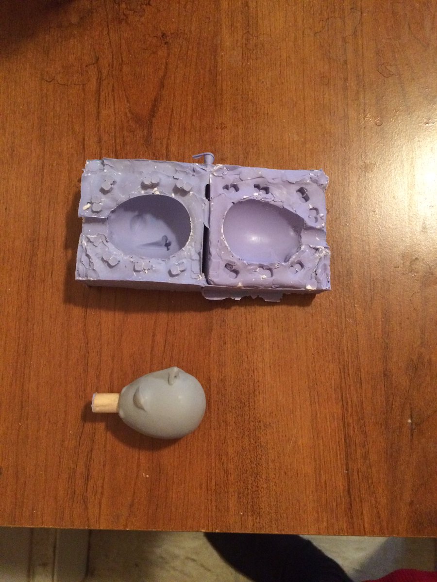 pinionplus's tweet image. Had to remake the mold for the behelit again but this one should work fine... #berserk #anime #cosplay #behelit #guts #eggoftheking