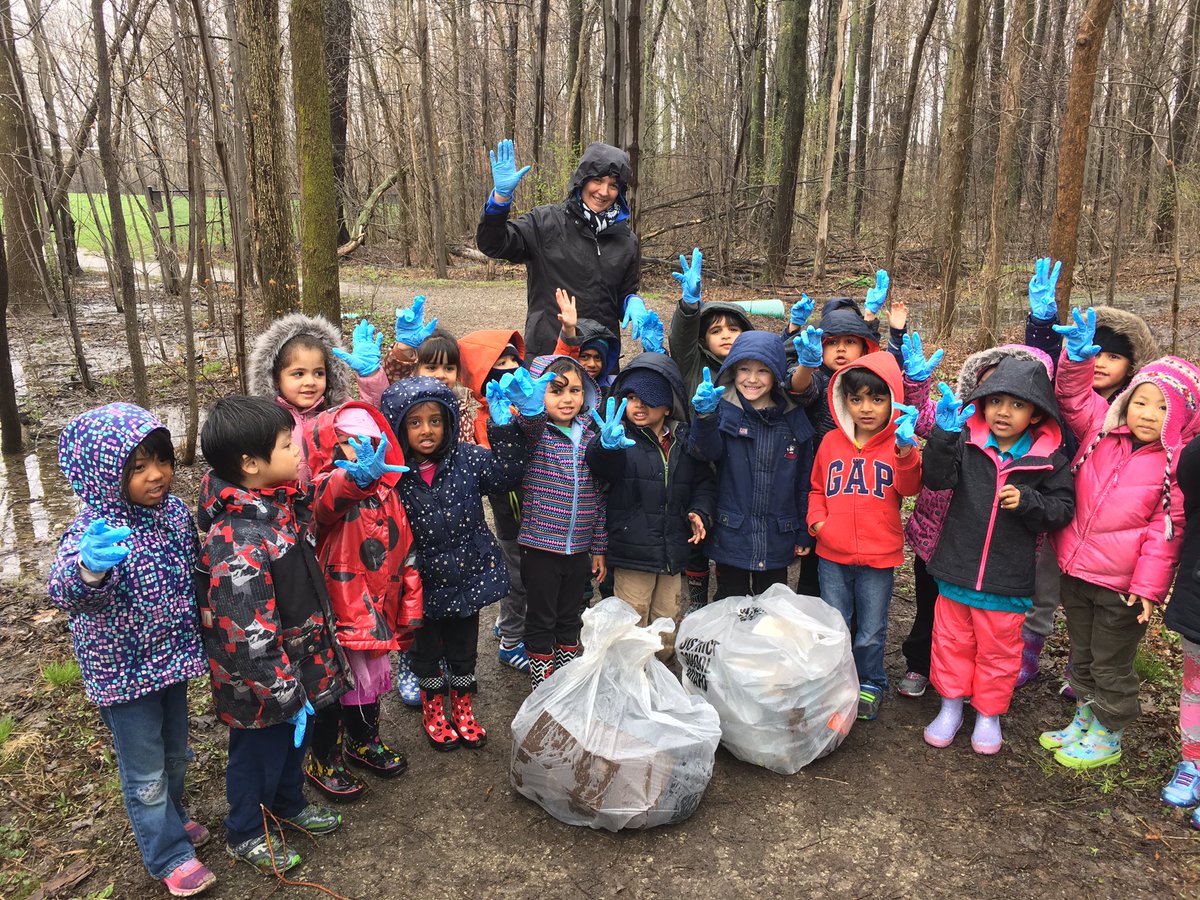 The rain couldn't stop us from cleaning the forest today! #communitycleanup #earthday #happytrees @ospreywoodsps <a href="/PeelSchools/">Peel District School Board</a>