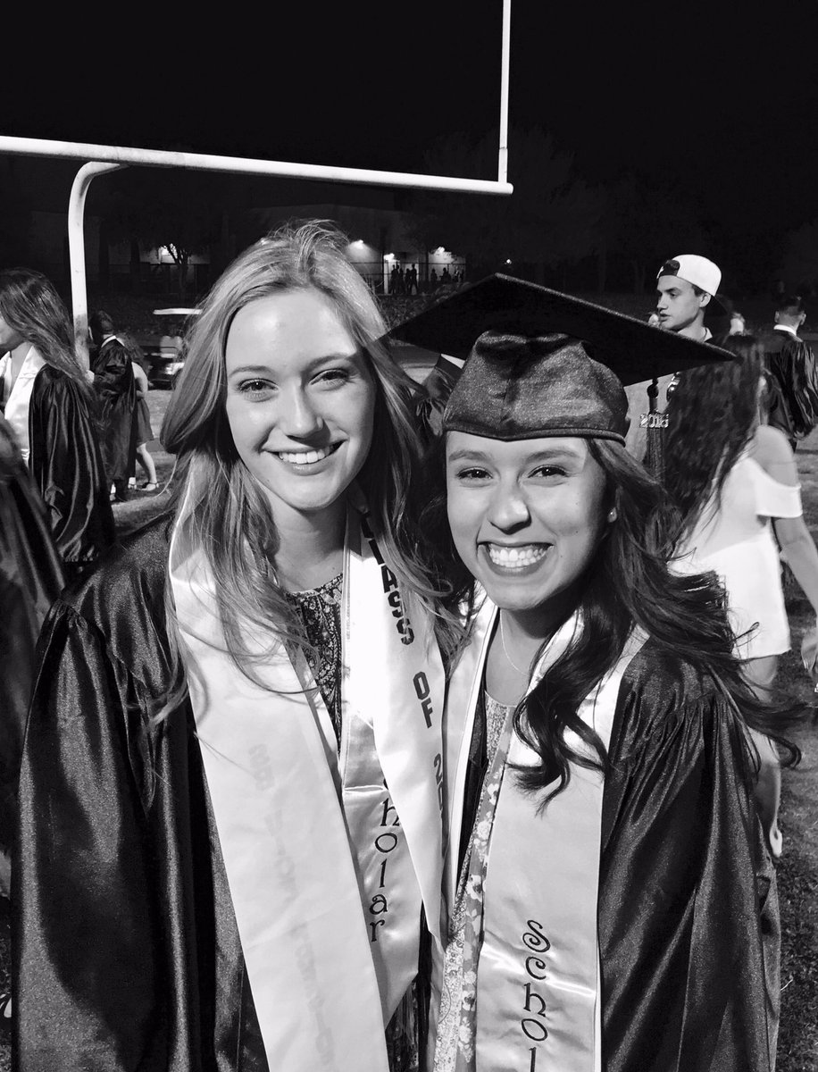 kellydecker_'s tweet photo. Happy birthday to this beautiful soul!! Hope your day is full of puppies and sunshine. Miss you so much! 💛💛@__tarpley https://t.co/QsjD54UJ1X