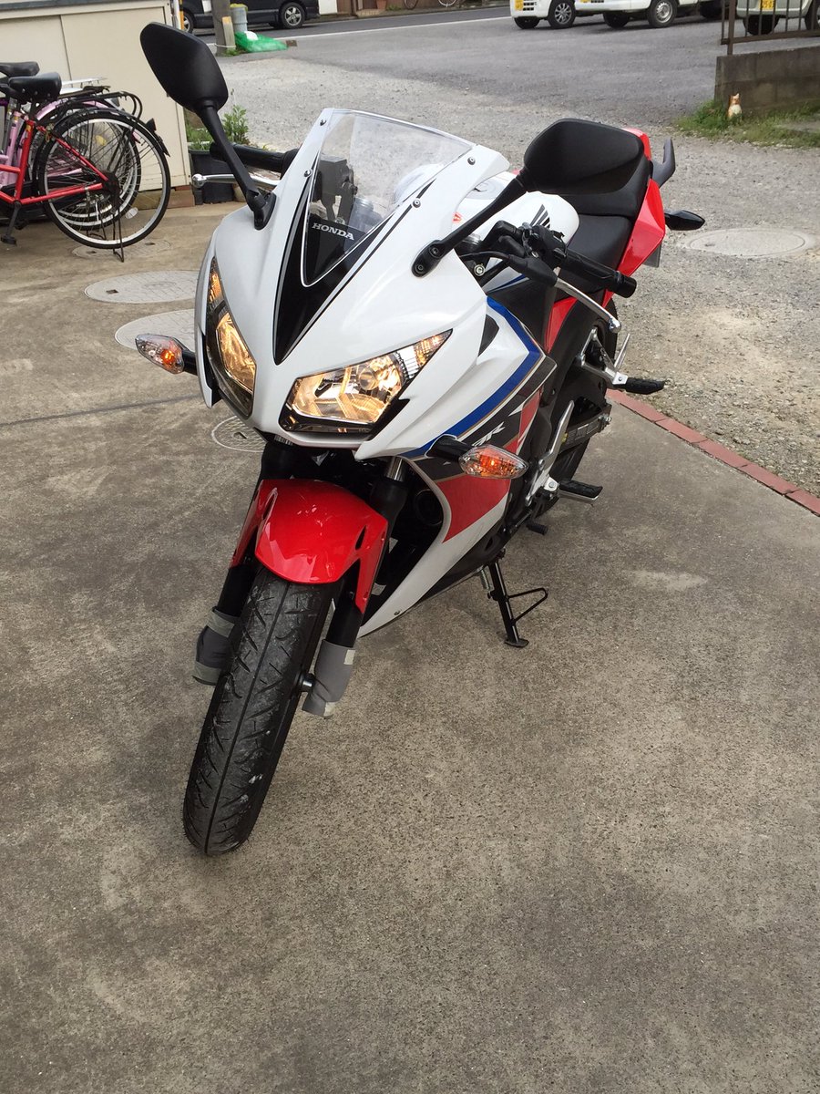 あっぴい バイクのロードサービスで車用のでっかいレッカーで来るか 荷台に乗せるとき荷台を斜めにして 一番上から 後ろのいわゆる下までバイクを滑らせて落とす ありえやないんだけど 新車バイクがどーなったか想像ついた方 Retweetお願いいたします あっぴい バイクのロードサービスで車用のでっかいレッカーで来るか 荷台に乗せるとき荷台を斜めにして 一番上から 後ろのいわゆる下までバイクを滑らせて落とす ありえやないんだけど 新車バイクがどーなったか想像ついた方 Retweetお願いいたします