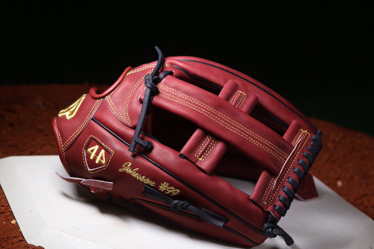 maroon and gold batting gloves