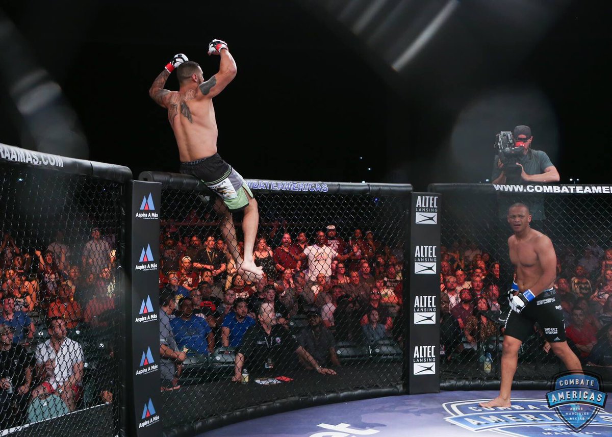 combateglobal's tweet photo. RECAP: Daniel Rodríguez vs. Joel Champion
#Combate13 | Tucson https://t.co/1bzOuxL1bo