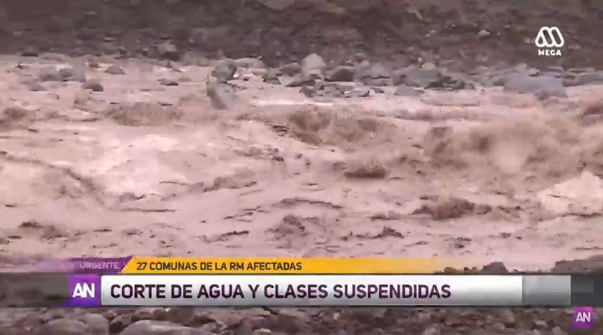 GIOVANA_HUNTER's tweet photo. 📺 #AhoraNoticias | Confirman corte de agua y suspensión de clases en 27 comunas... https://t.co/bfdhdhicgW by #Karolcillas via @c0nvey https://t.co/SS3Ve3IBPt