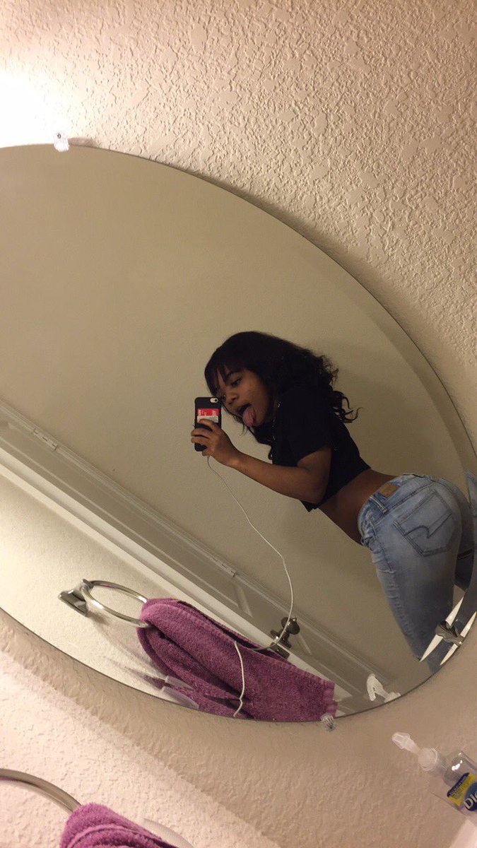 taesmalls's tweet photo. 🙆🏽😌 https://t.co/rHtD8ZhAhu